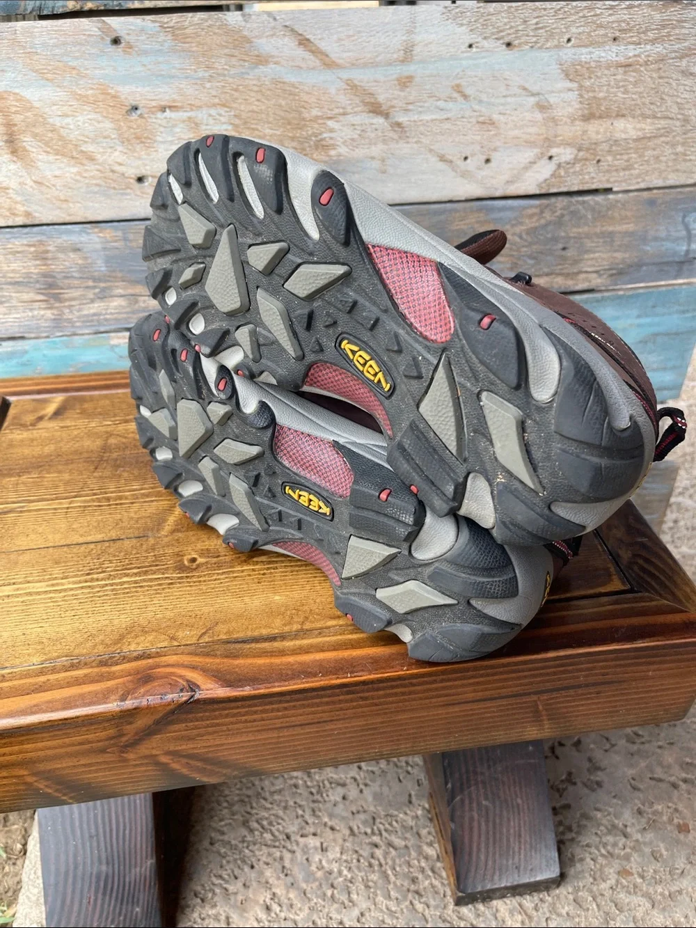 KEEN Targhee 2 Mid Waterproof Leather Hiking Trail Boots Size 11